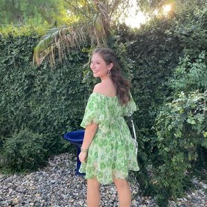 Xs/S off the shoulder floral green dress